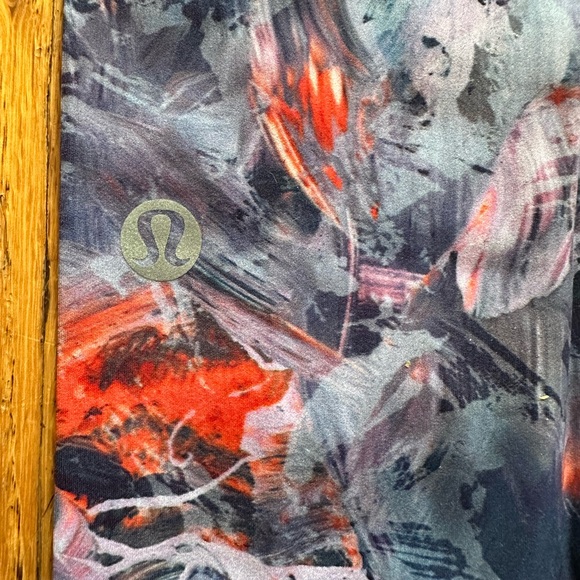 Lululemon NWT Fast and Free high rise tight 28” atmospheric purple - Picture 4 of 5